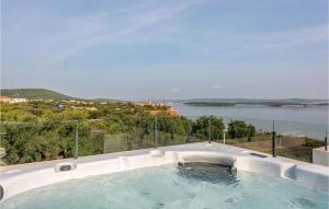 Amazing Home In Pasman 