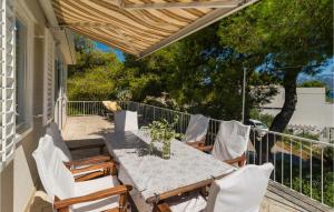 Nice Home In Splitska - Supetar