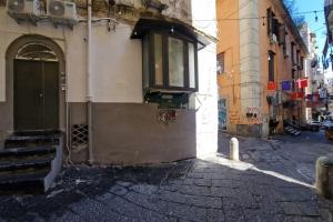 Bella Mbriana,1mn da Via Toledo