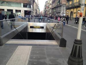 Bella Mbriana,1mn da Via Toledo