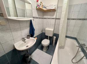 Bright and Cozy Apartment with Balcony in Kastel Luksic