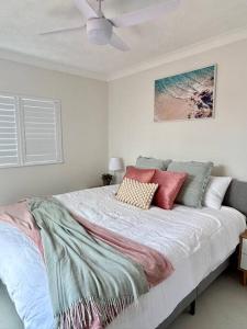 Renovated Beachside 1BR Apartment