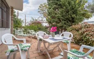 4 Bedroom Pet Friendly Home In Palmones - Gibilterra