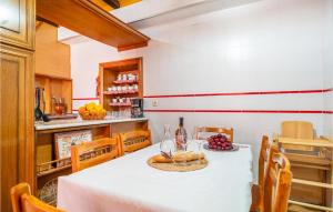 Lovely Home In El Gastor