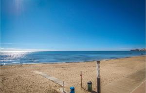 2 Bedroom Cozy Apartment In Torrevieja