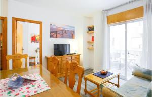 2 Bedroom Cozy Apartment In Torrevieja