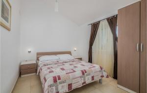 Amazing Apartment In Salatici