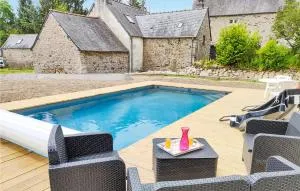 Awesome Home In Canihuel - Lanrivain