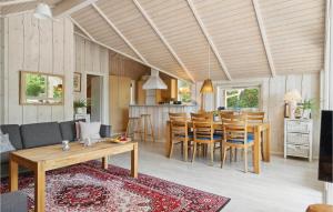 Three-Bedroom Holiday Home In Sjallands Odde