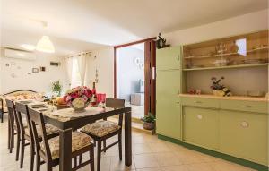 2 Bedroom Stunning Home In Pavicini 