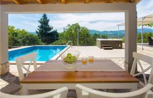 Gorgeous Home In Bajagic With Jacuzzi