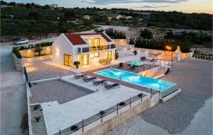 Beautiful Home In Splitska- Supetar - Donji Humac