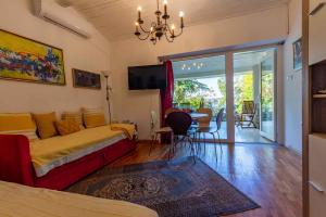 Apartments in Jadranovo 42065