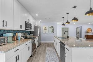 Soak up the Sun - Saltwater pool, spacious fenced-in backyard, home