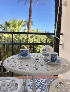 The White Rock Private access to the beach