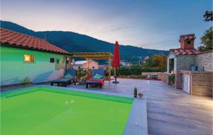 Beautiful Home In Golovik With Wifi