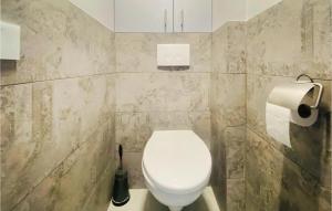 2 Bedroom Nice Apartment In Oostende