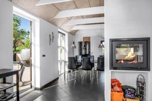 Beautiful Holiday Home With Spa And Sauna, Close To The North Sea And The Center Of Søndervig