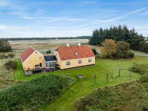 Large Pool House With Activity Room Located In Peaceful Surroundings