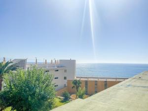 Wifi, terraza, piscina y acceso privado a la playa