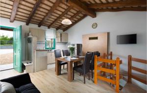 Nice Home In Trviz With Wifi 
