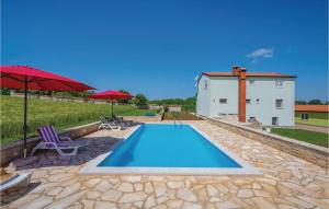 2 Bedroom Amazing Apartment In Sv,lovrec