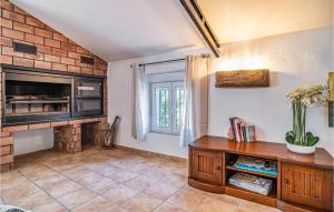 Awesome Home In Torrox With Wifi