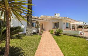 Gorgeous Home In Benalmadena With Wifi