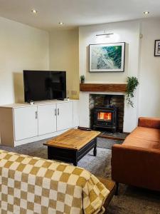 Three bedroom village home, near Grimsby and Cleethorpes