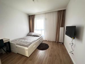 KASKADY Airport modern apartments - close to the airport - 10 min, and city center - 15 min