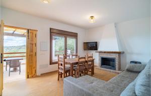 Lovely Home In Periana