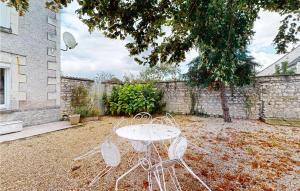 Lovely Home In Anché With Kitchen