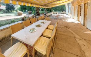 7 Bedroom Awesome Home In Charlieu