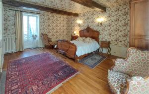 7 Bedroom Awesome Home In Charlieu