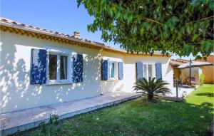 Maisons de vacances 3 Bedroom Beautiful Home In Montelimar : photos des chambres