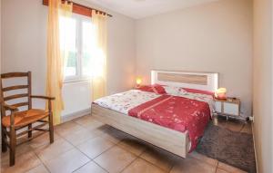 Maisons de vacances 3 Bedroom Beautiful Home In Montelimar : photos des chambres