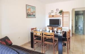 2 Bedroom Gorgeous Apartment In Rabac 