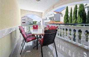 Gorgeous Apartment In Vodice With Kitchen