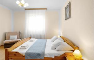 Gorgeous Apartment In Vodice With Kitchen 
