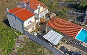 4 Bedroom Stunning Home In Skradin