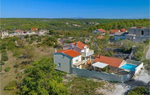 4 Bedroom Stunning Home In Skradin
