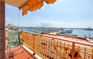 Stunning Apartment In Vinaròs