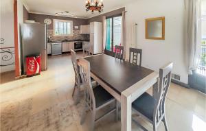 Cozy Apartment In Béziers With Wi-Fi