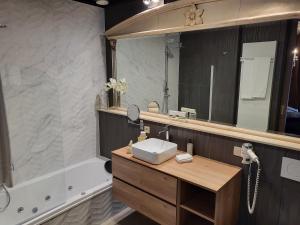 Suite room in Art Of Dreams Deluxe 4 stars