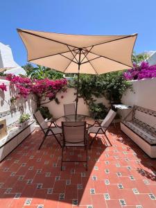 Estepona - Playa - Villa en urbanización al lado del mar Is17