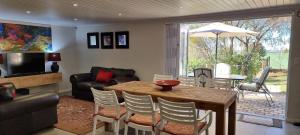 DullVino First House