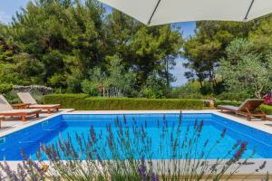 Seven-Bedroom Holiday Home room in Villa Sanda - with pool