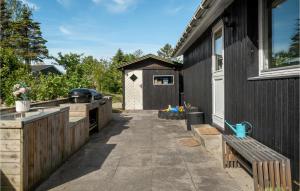 Stunning Home In Knebel With Wifi