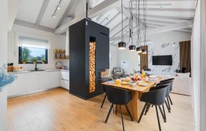 Nice Home In Tinj With Heated Swimming Pool 