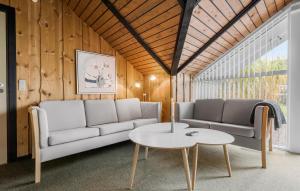 Nice Home In Hemmet With Wifi